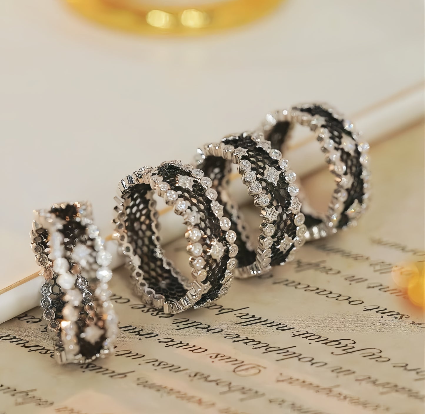 Vintage Black Lace Platinium 18k Gold Diamond Ring (Item No. VT041）