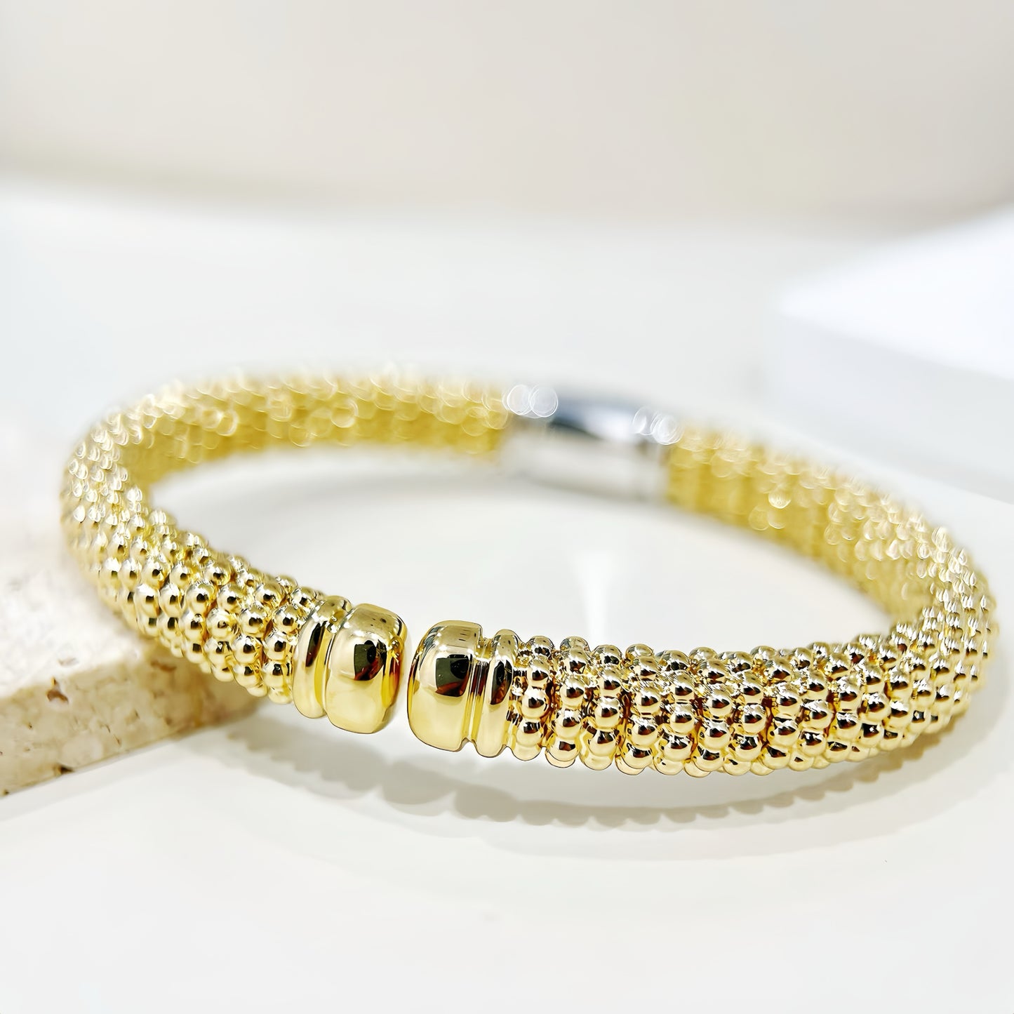 Weaving Vintage 18k Gold Diamond Bracelet (Item No. VT427）