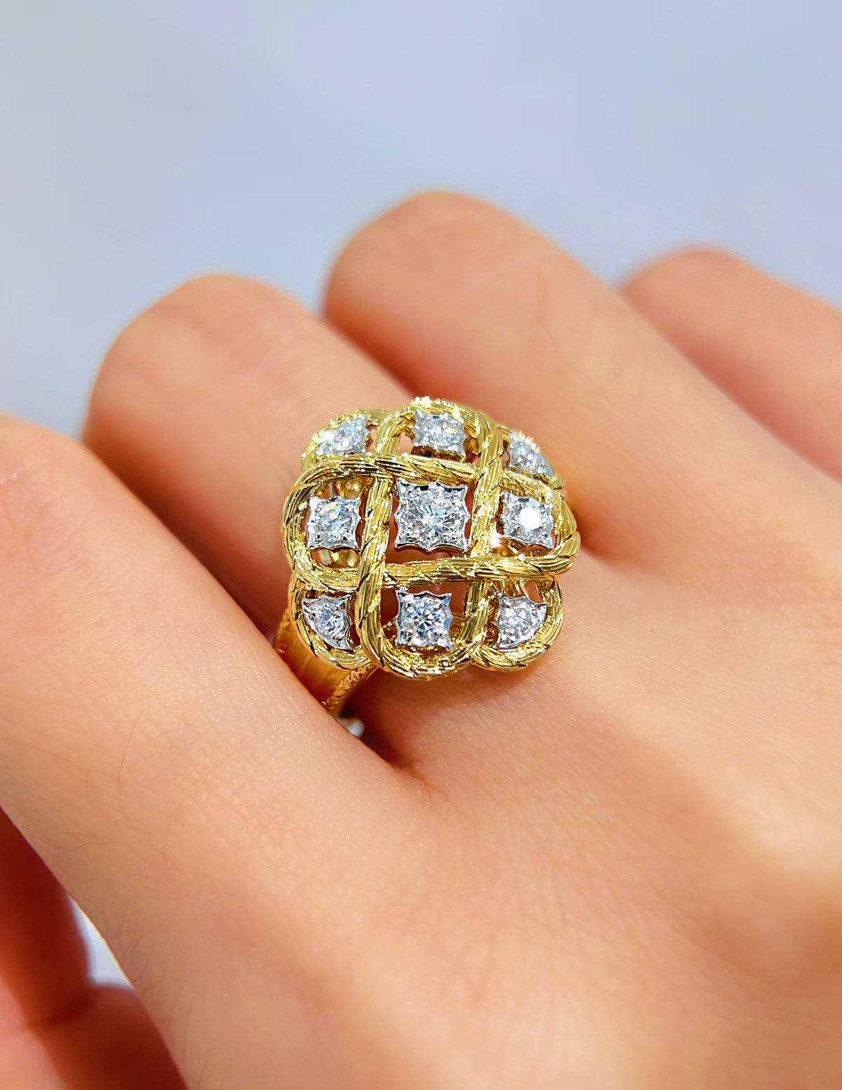 Vintage 18k Gold Diamond Ring (Item No. VT520）