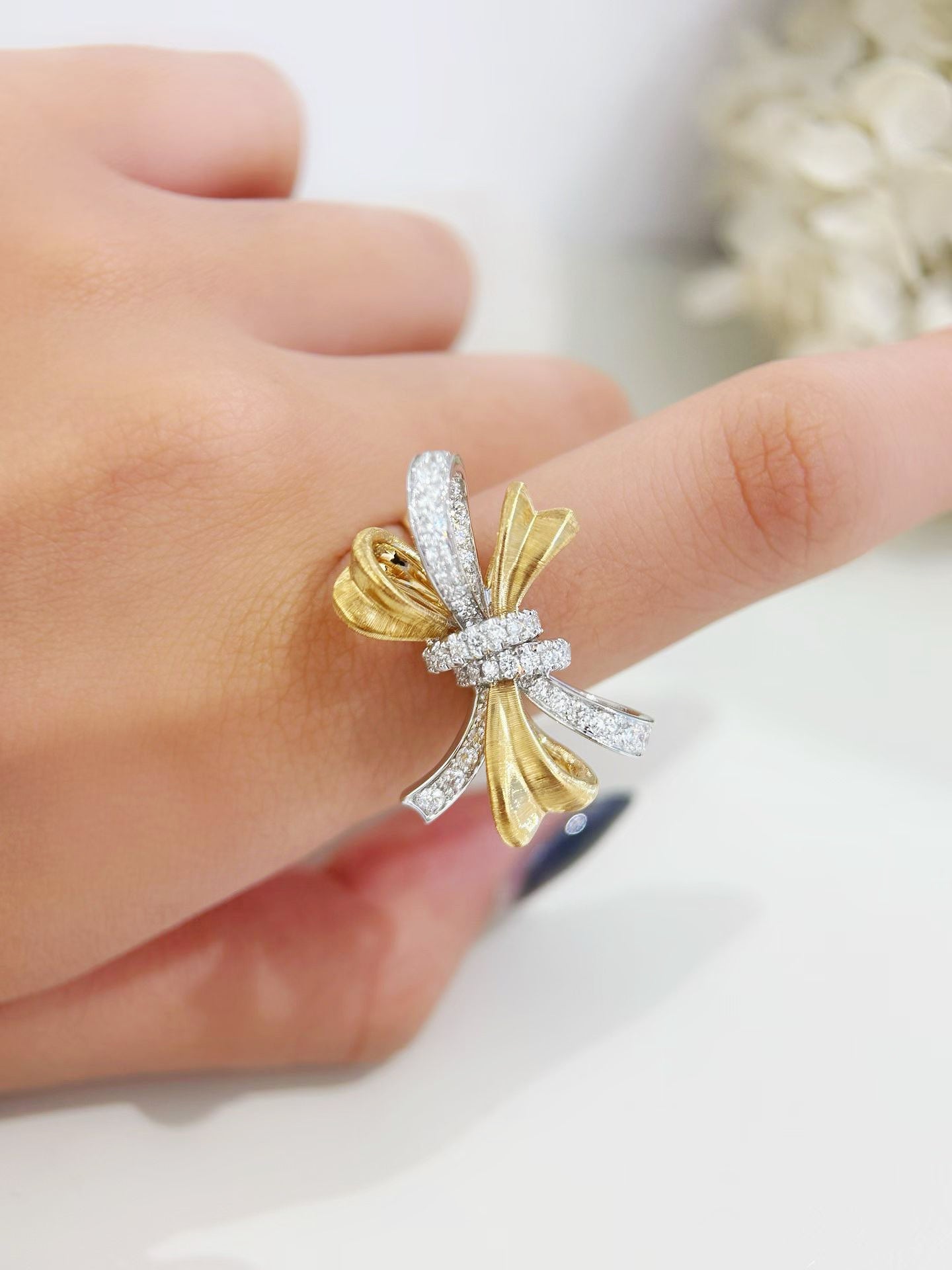 Butterfly 18k Gold Diamond Ring (Item No. VT479）