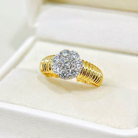 Vintage 18k Gold Diamond Ring (Item No. VT536）