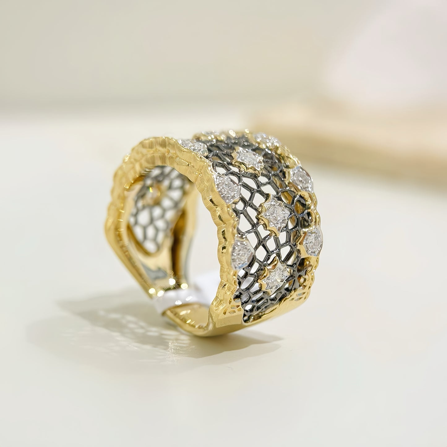 Vintage 18k Gold Diamond Ring (Item No. VT313)