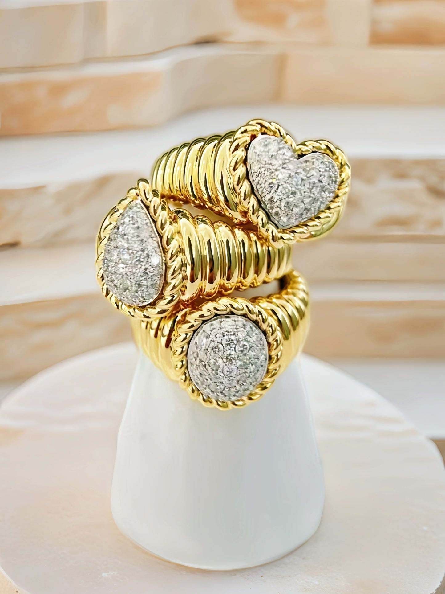 18k Gold Diamond Ring (Item No. VT243）