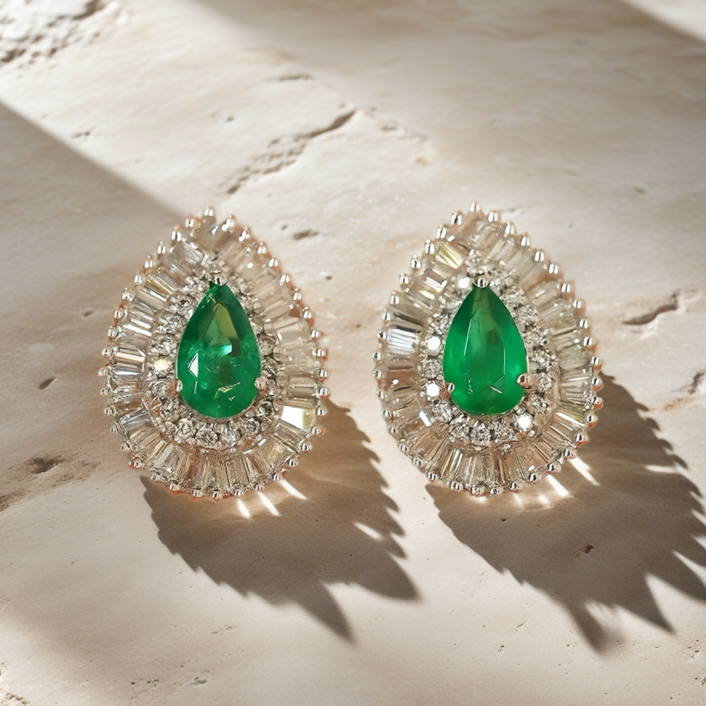 Vintage 18k Gold Diamond Earring (Item No. VT075）