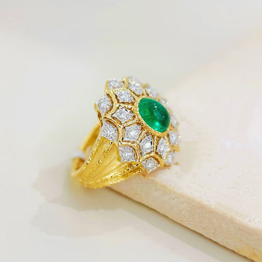 Vintage 18k Gold Diamond Emerald Ring (Item No. VT511）