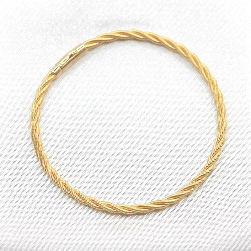 Twisted 18K Gold Bracelet (Item No. SR061CB)