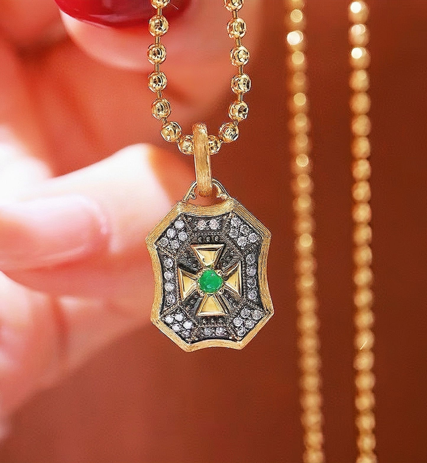 Vintage 18k Black Gold Diamond Pendant (Item No. VT088）