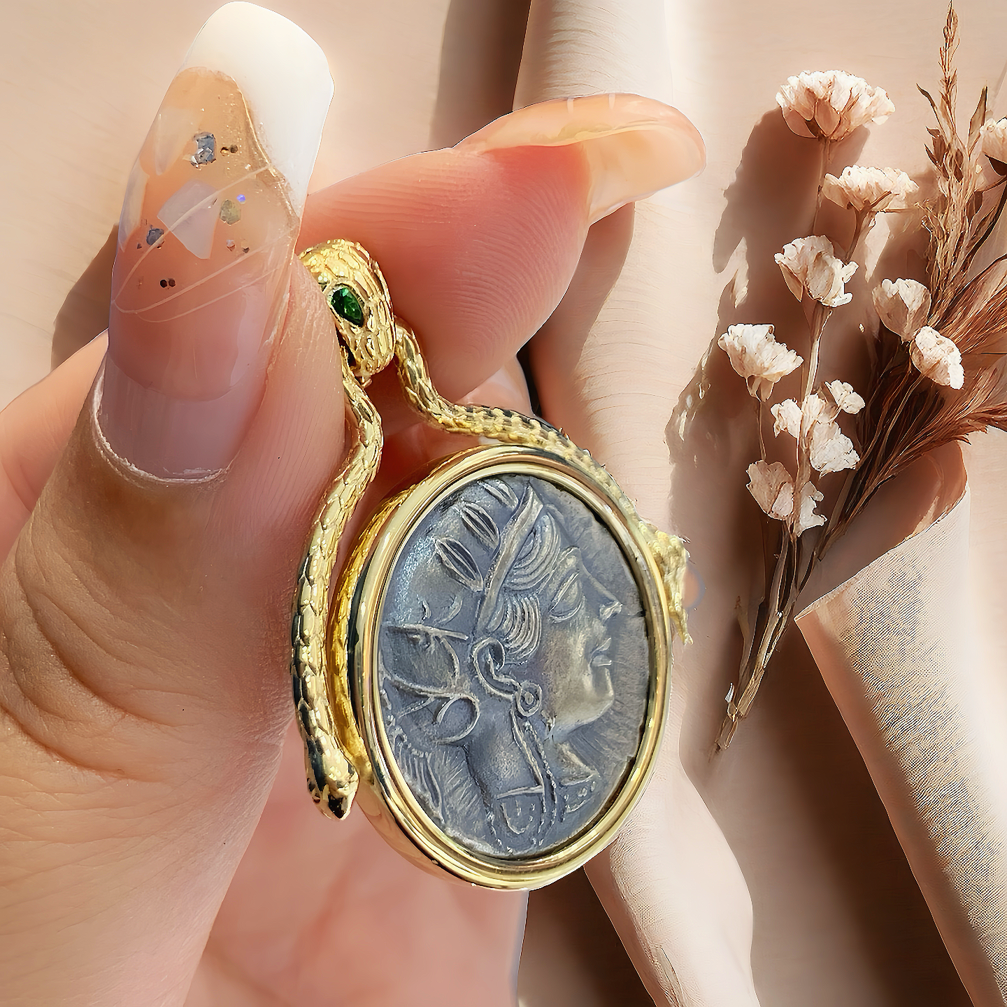 Athena Owl Ancient Greek Coin Medallion 18k Gold Pendant (Item No. COIN003）