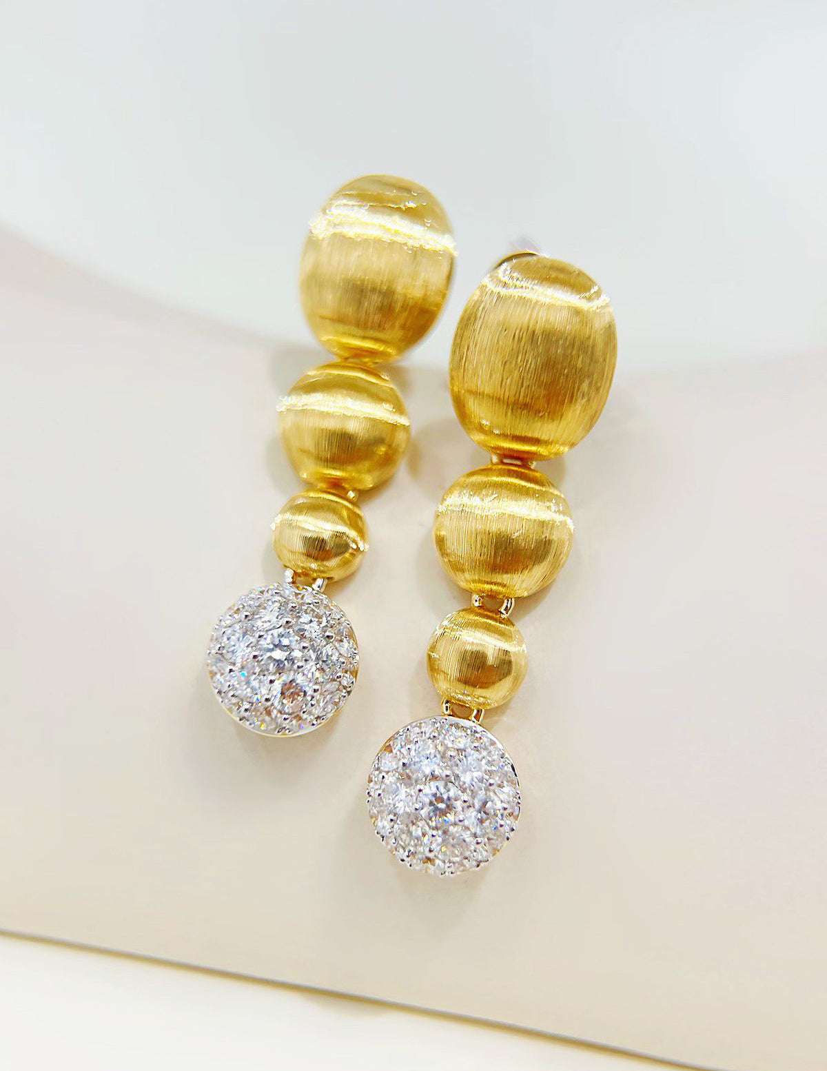 Vintage 18k Gold Diamond Earring (Item No. VT508）