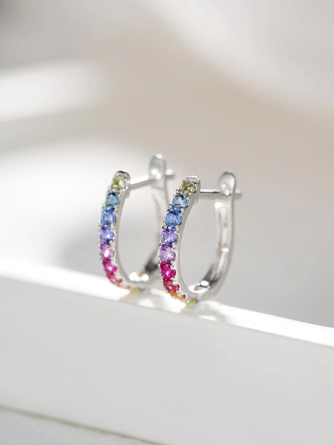 Rainbow Sapphire 18K Gold Earring (Item No. SA002）