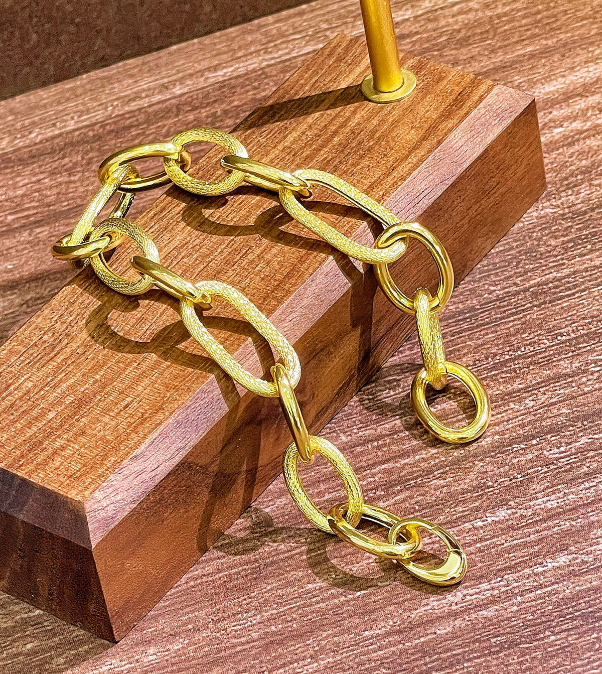 Fashion 18K Gold Bracelet (Item No. SJB010）