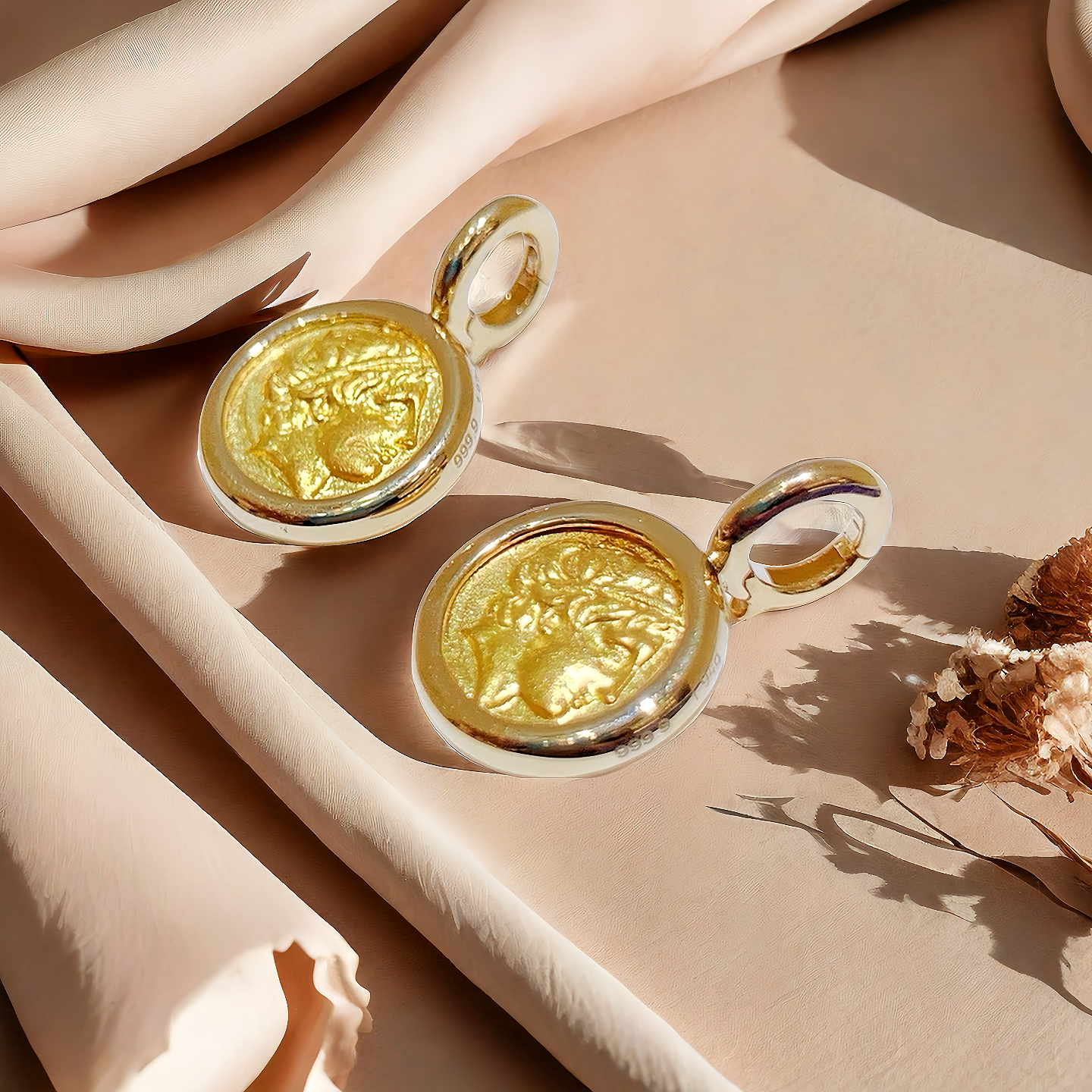 Apollo Ancient Greek Coin Medallion 18k 24k Gold Pendant (Item No. COIN065）