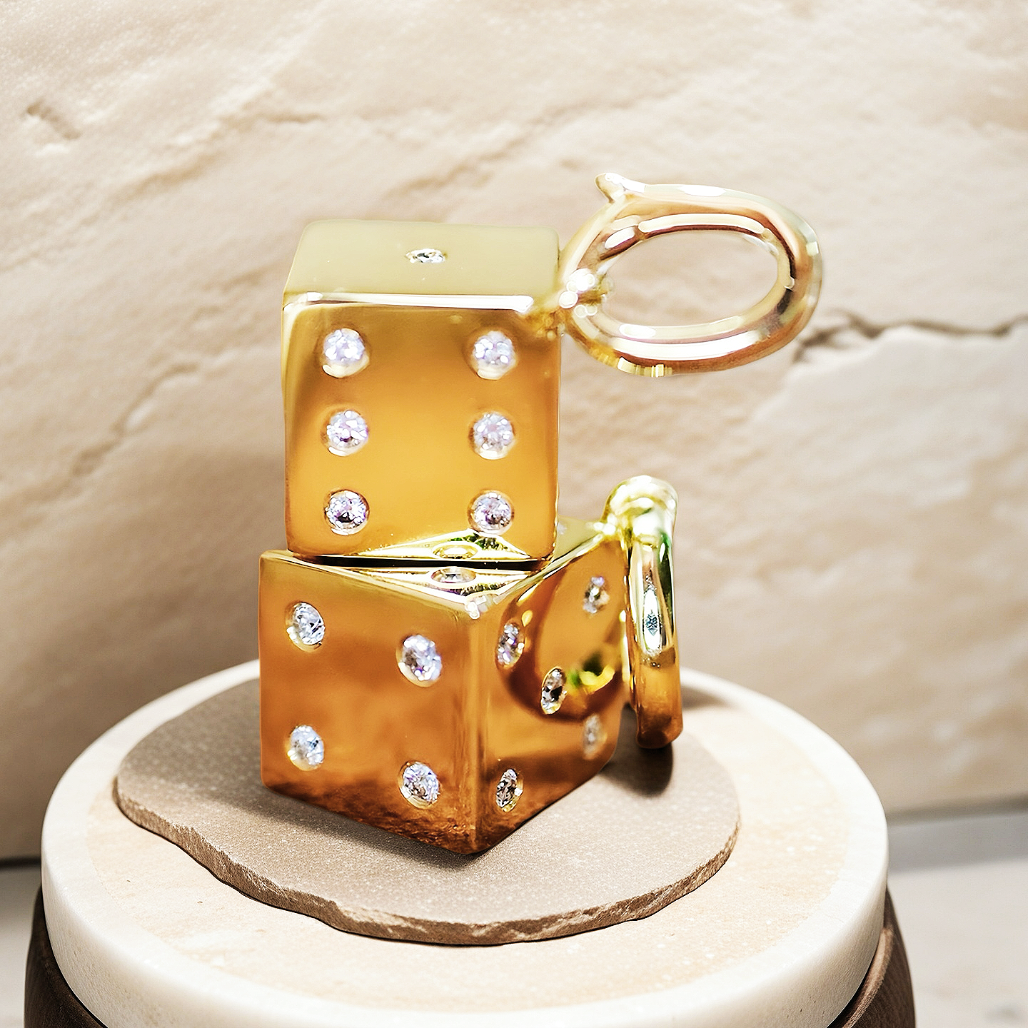 Dice 18k Gold Diamond Pendant (Item No. VT117）