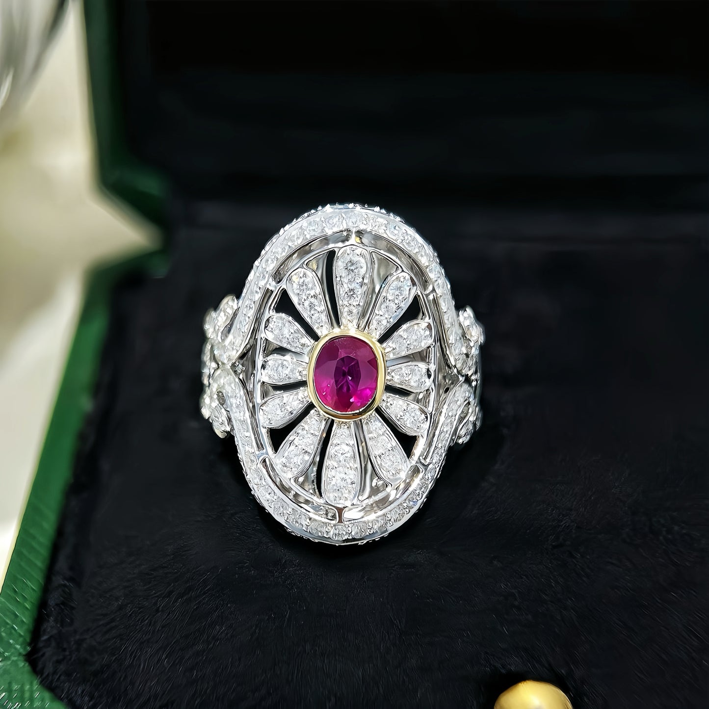 Vintage 18k Gold Diamond Ruby Ring (Item No. VT420）
