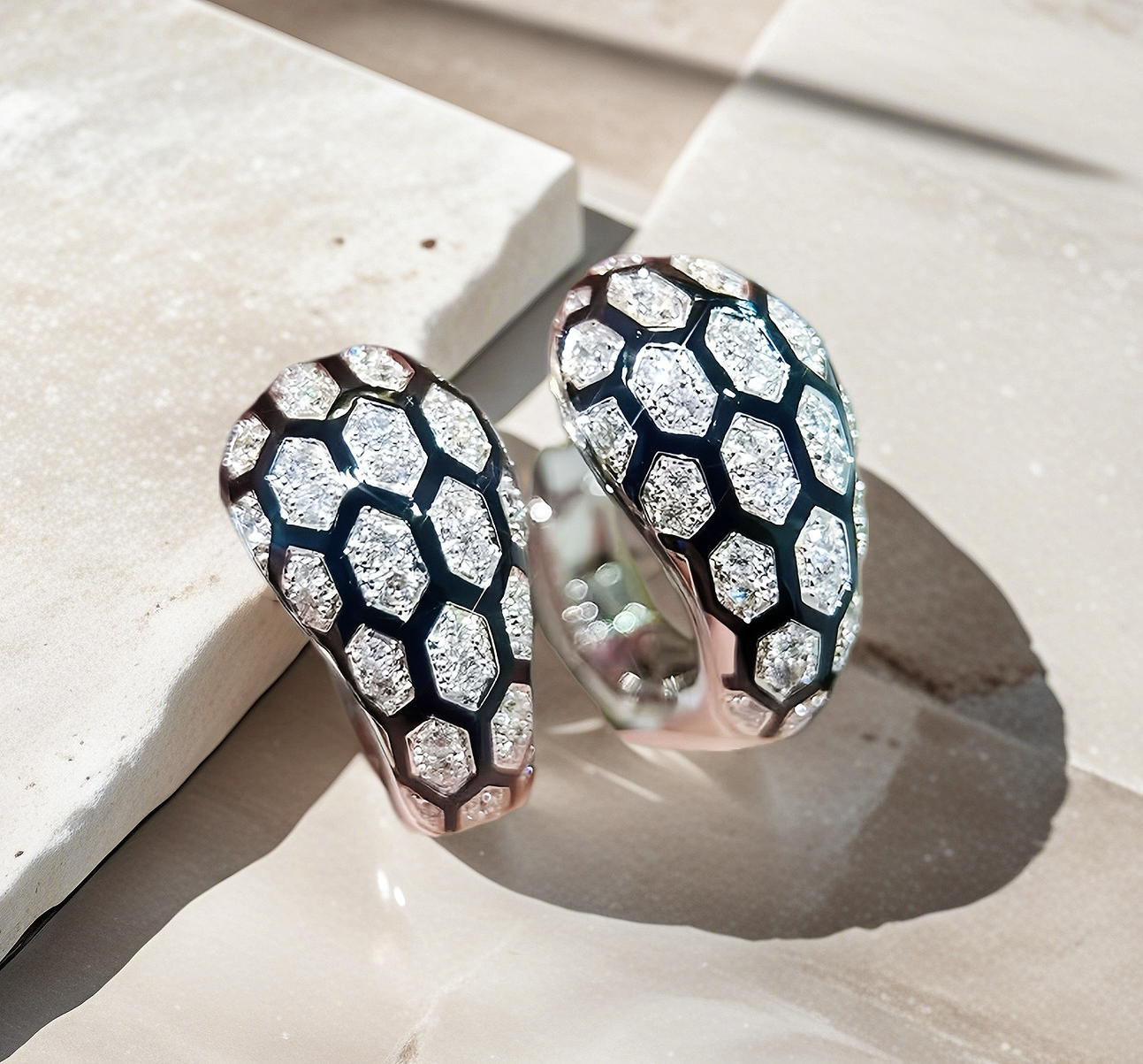 Vintage 18k Gold Diamond Earring (Item No. VT017）