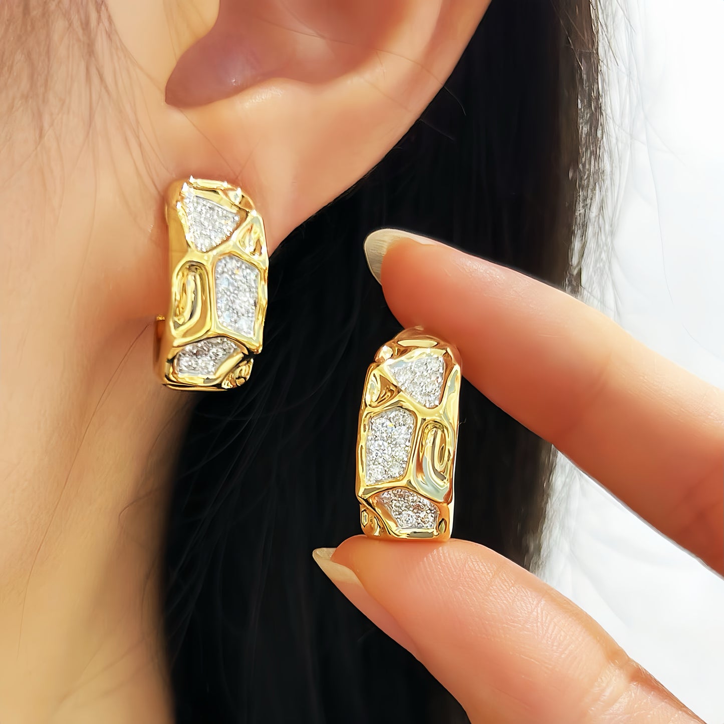 Rock 18k Gold Diamond Earring  (Item No. VT265)