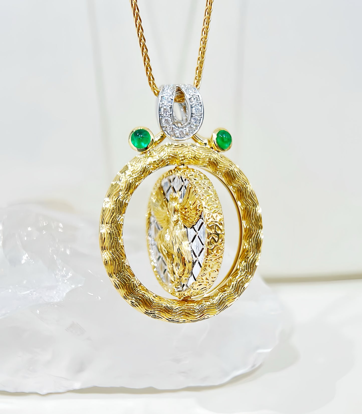 Horse Vintage 18k Gold Diamond Pendant (Item No. VT428）