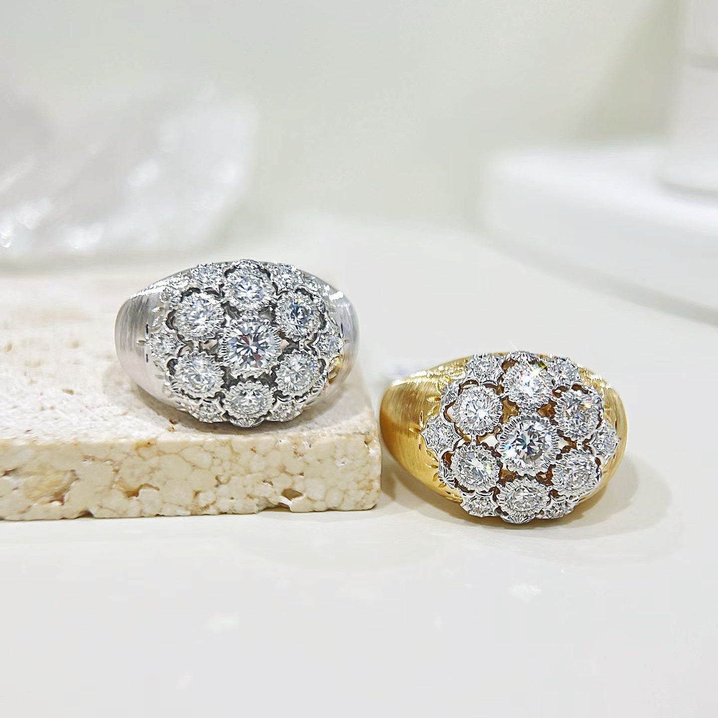 Vintage 18k Gold Diamond Ring (Item No. VT481）