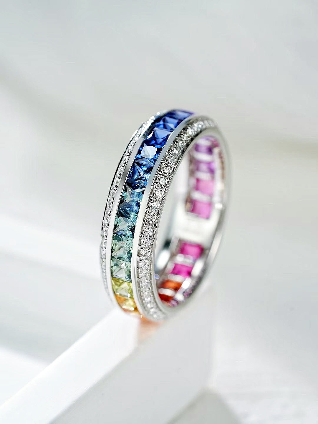 Rainbow Sapphire 18k Gold Ring (Item No. SA112）
