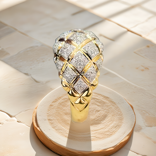 Vintage 18k Gold Diamond Ring (Item No. VT216）