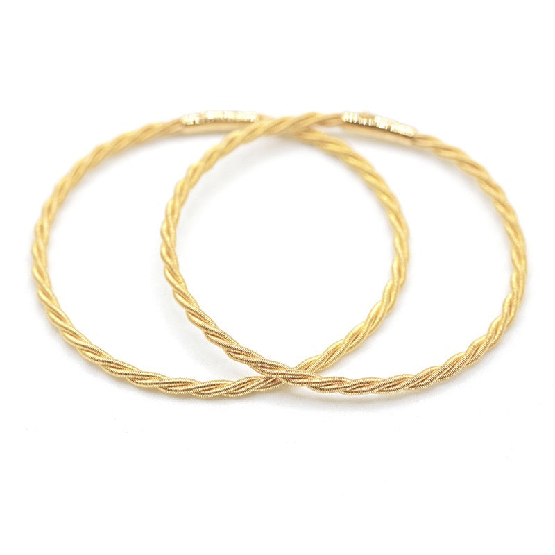 Twisted 18K Gold Bracelet (Item No. SR061CB)