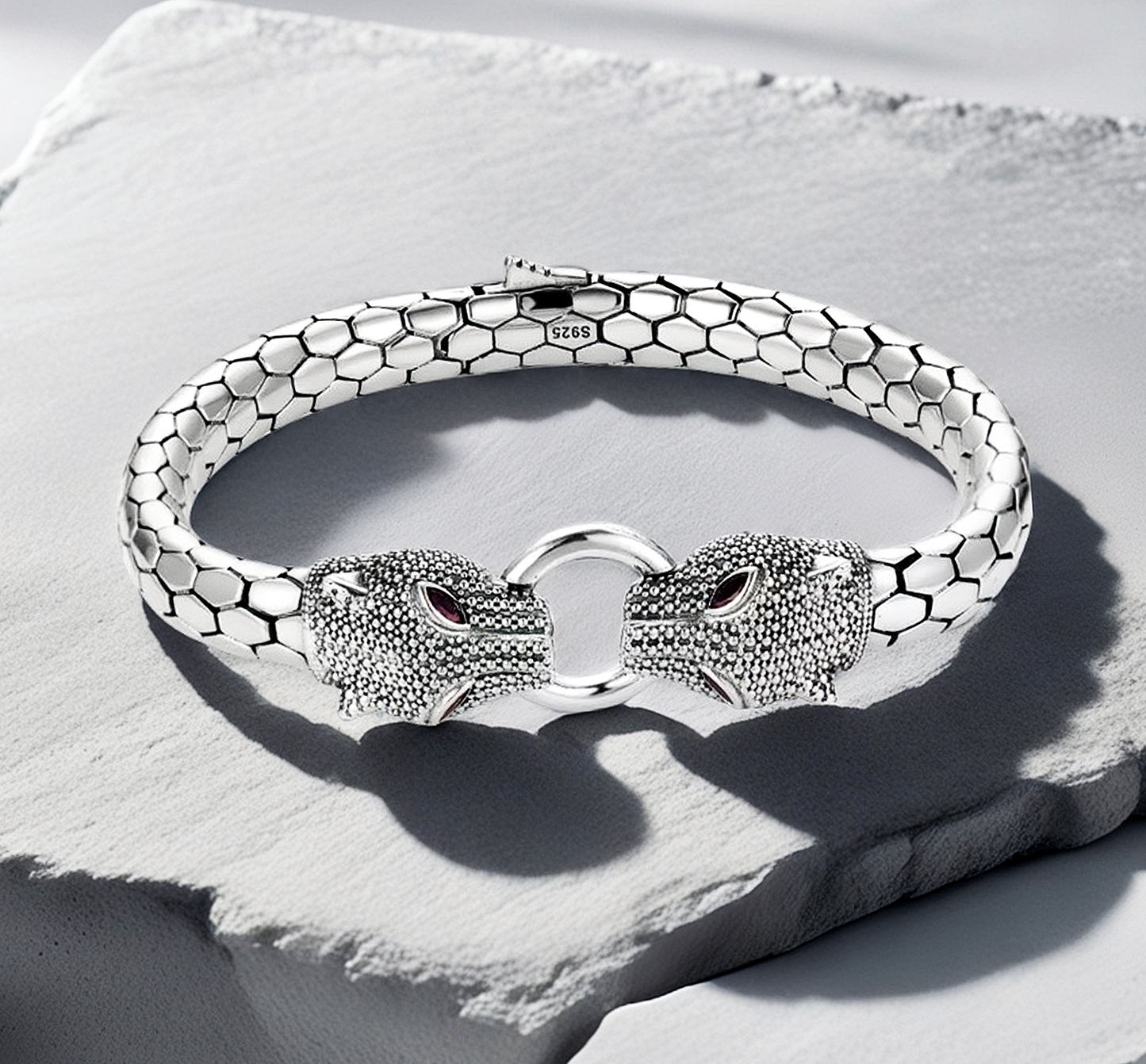 Panther Fashion Silver Bracelet (Item No. B0691）