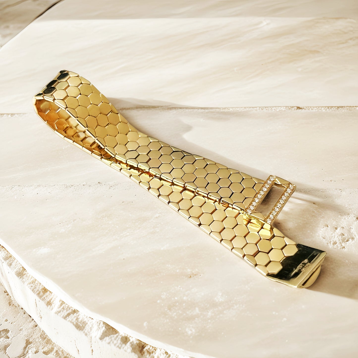 Vintage 18k Gold Diamond Bracelet (Item No. VT132）