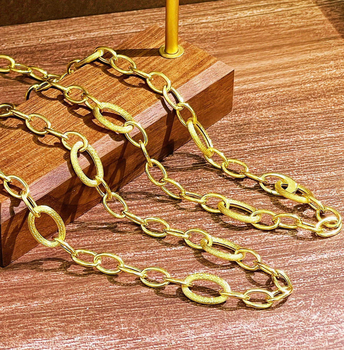 Curb Link 18k Gold Necklace (Item No. SJN018）