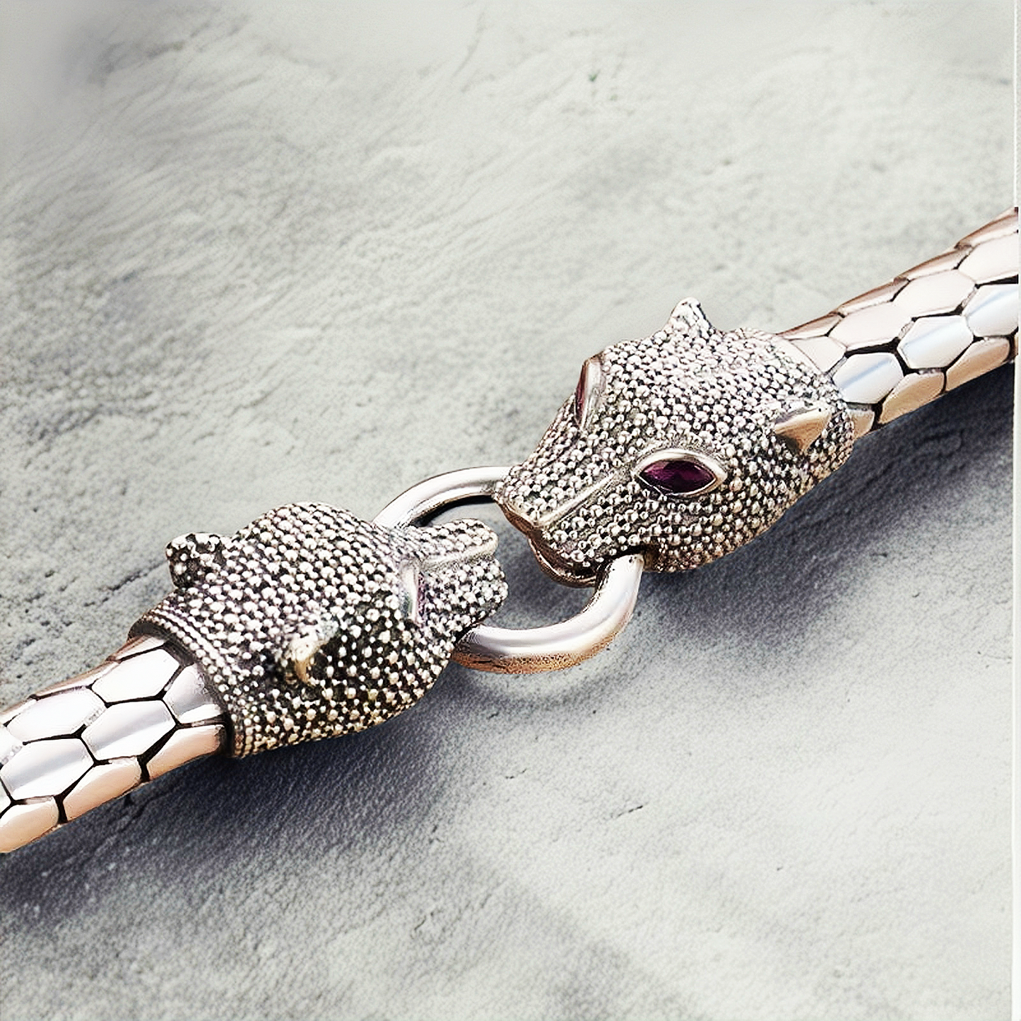 Panther Fashion Silver Bracelet (Item No. B0691）