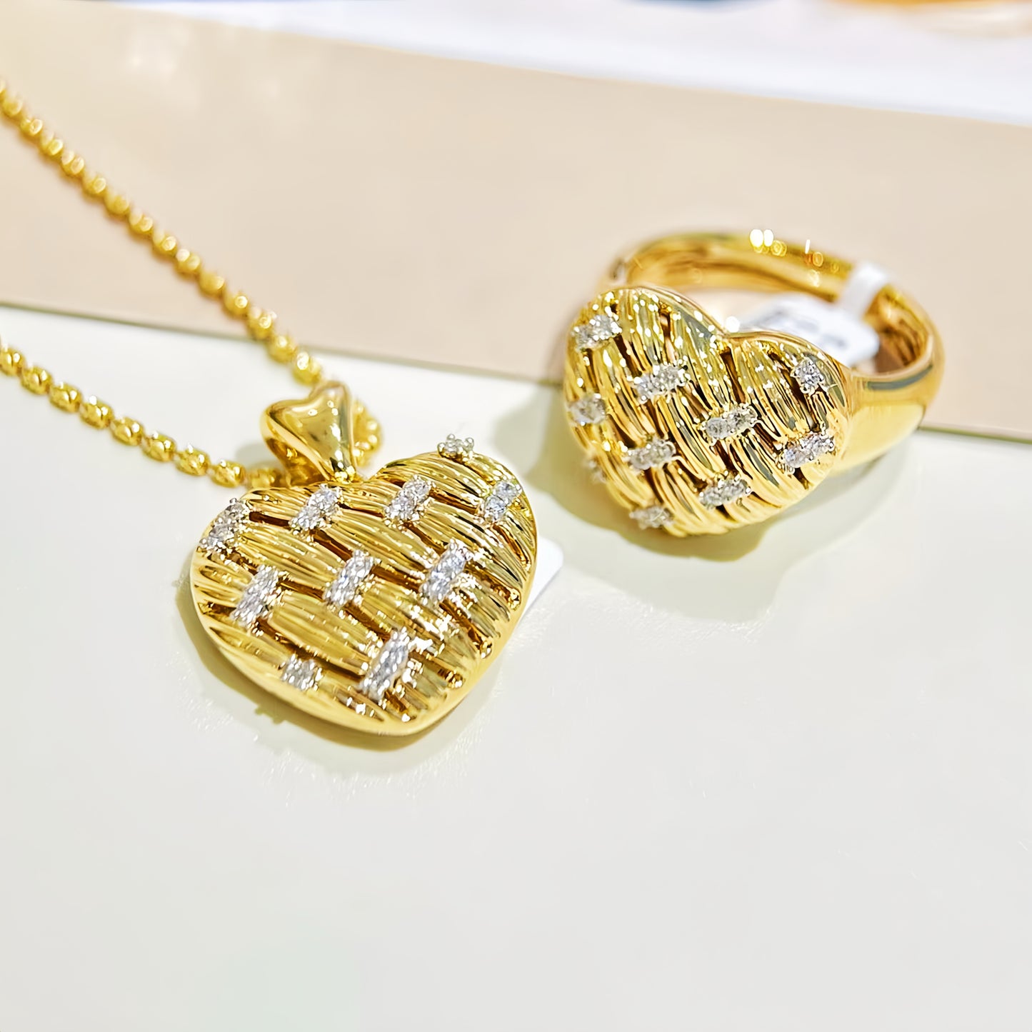 Heart Vintage 18k Gold Diamond Pendant (Item No. VT 293)
