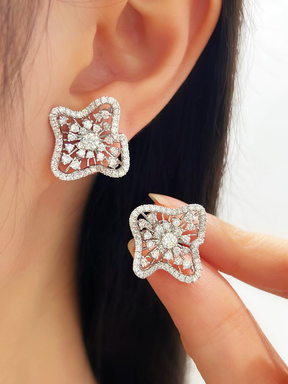 Vintage 18k Gold Diamond Earring (Item No. VT515）