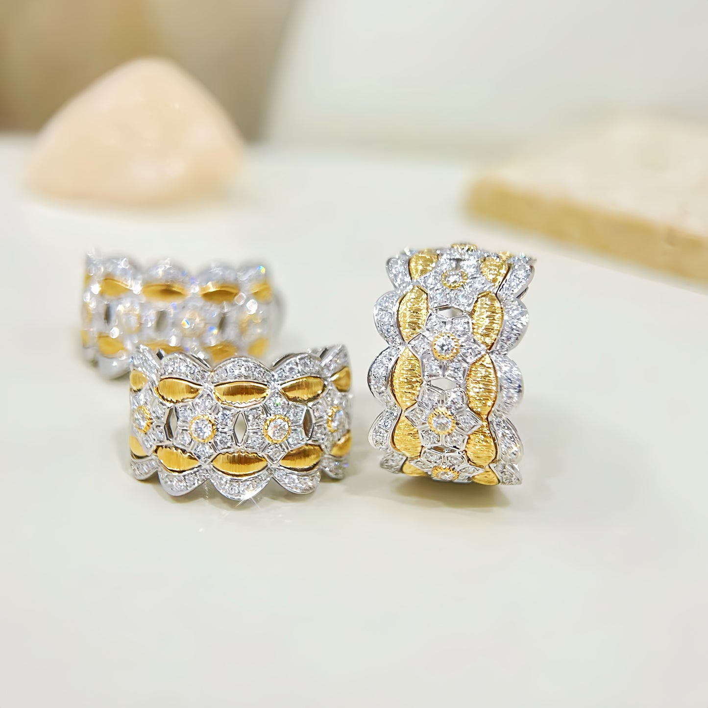 Vintage 18k Gold Diamond Earring (Item No. VT398）