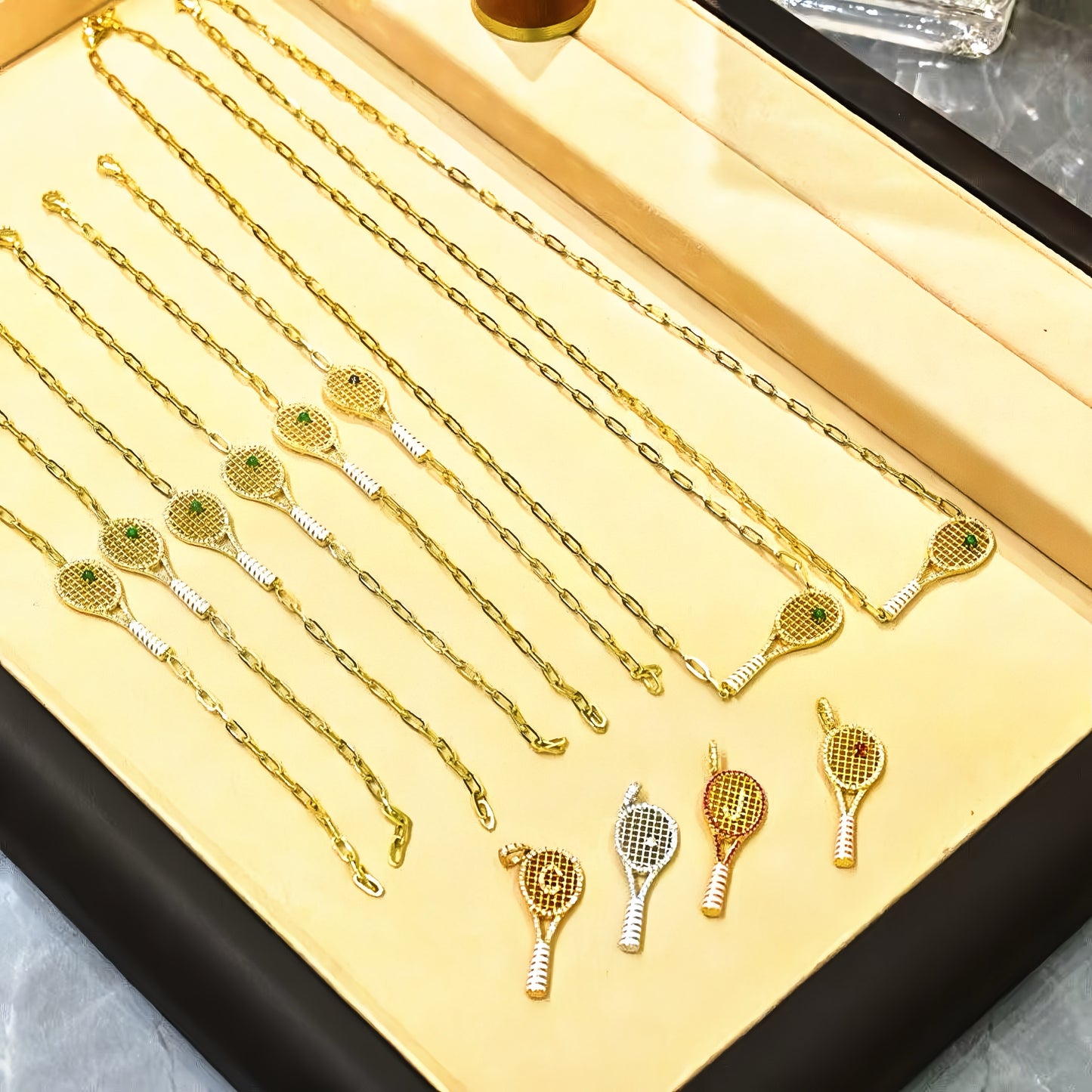 Tennis Racket 18k Gold Diamond  Bracelet (Item No. VT095）