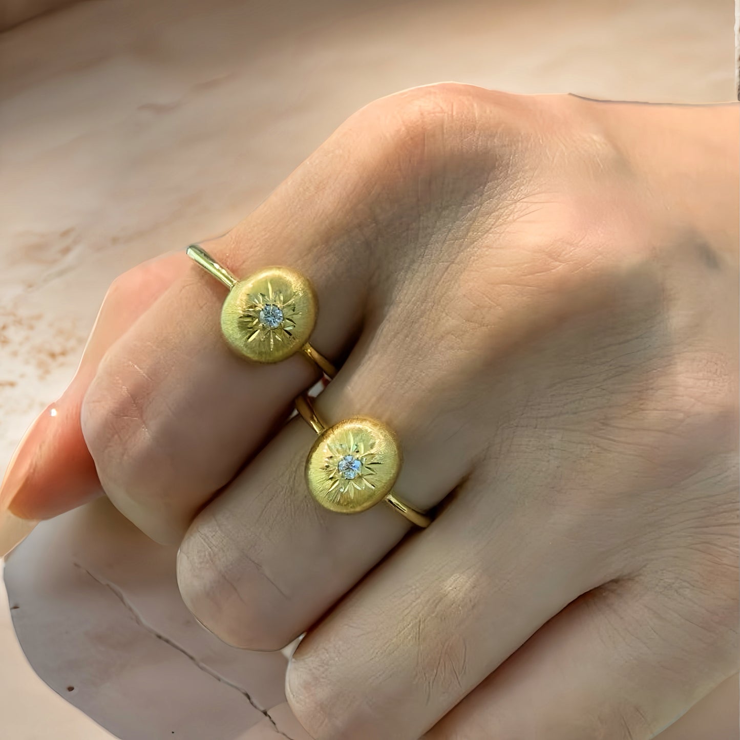 Vintage 18k Gold Diamond Ring (Item No. VT185）