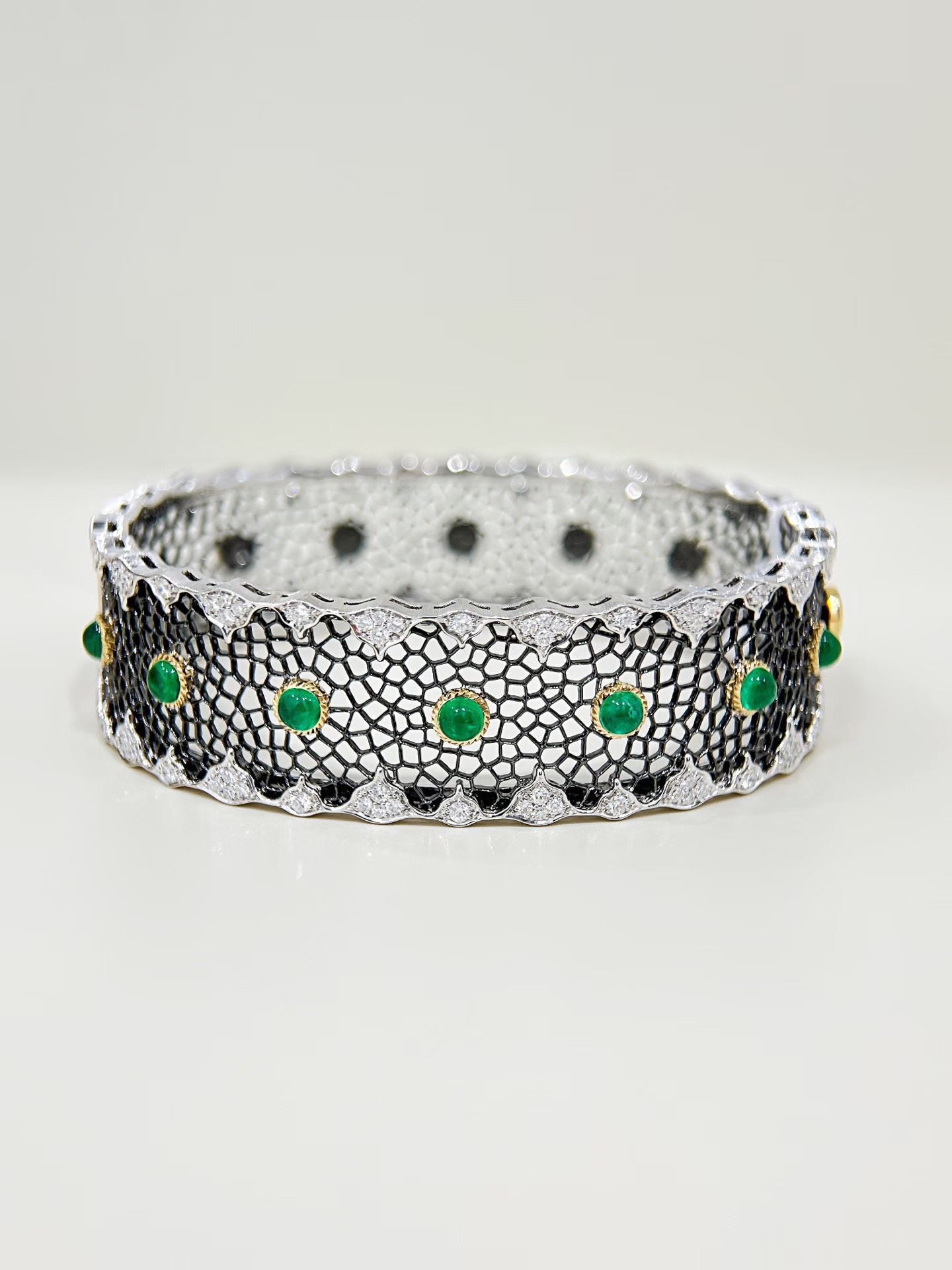 Lace Vintage 18k Gold Diamond Bracelet (Item No. VT496）
