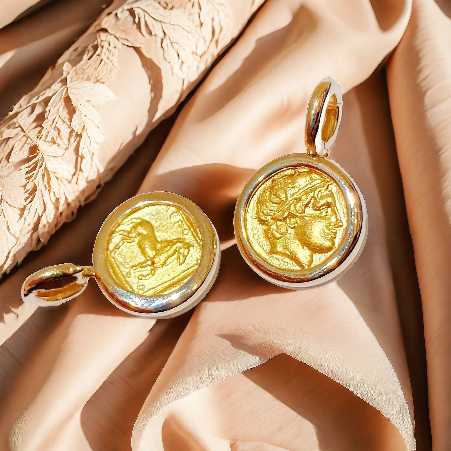 Apollo Ancient Greek Coin Medallion 18k 24k Gold Pendant (Item No. COIN065）