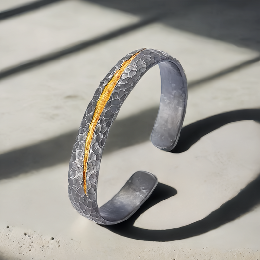 Hammered Inlaying Gold Silver Bangle (Item No. B0678）