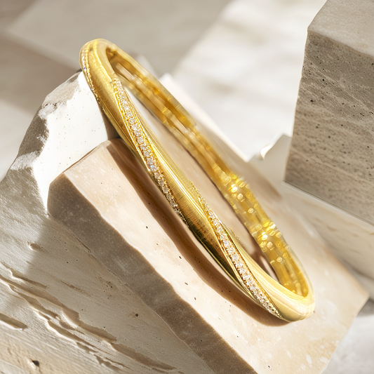 Vintage 18k Gold Diamond Bracelet (Item No. VT149）