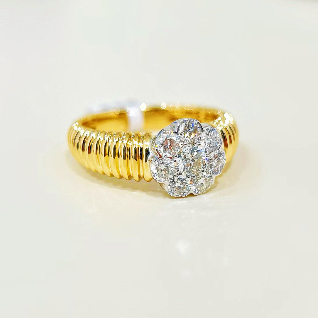 Vintage 18k Gold Diamond Ring (Item No. VT536）