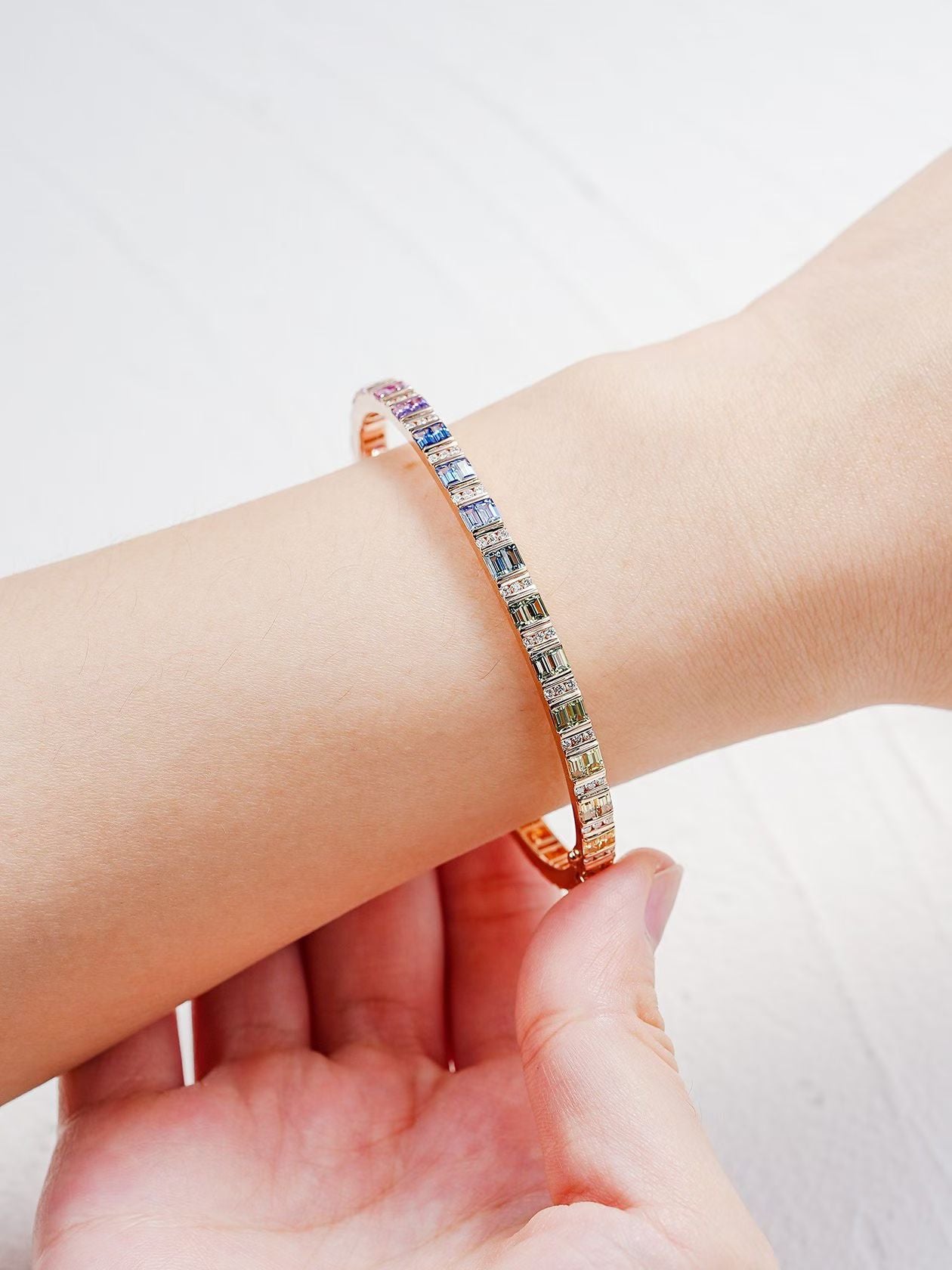 Rainbow Sapphire 18k Gold Bracelet (Item No. SA139）