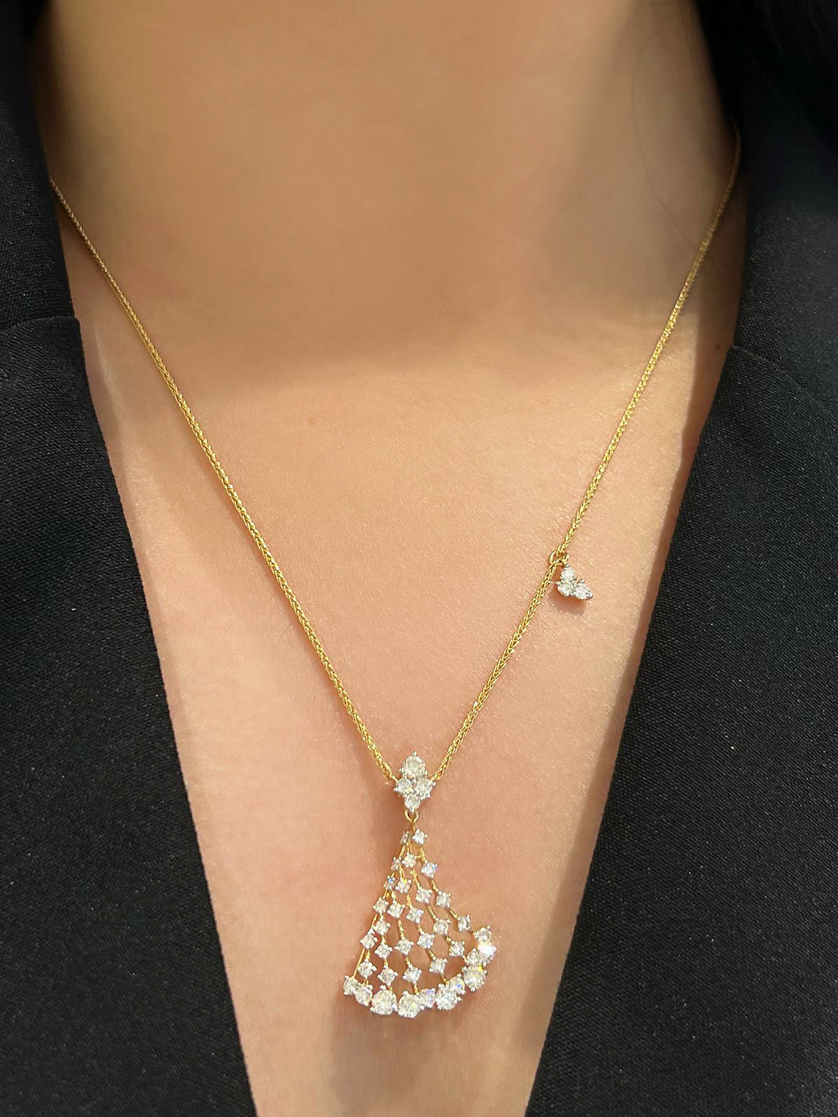 Vintage 18k Gold Diamond Pendant (Item No. VT522）