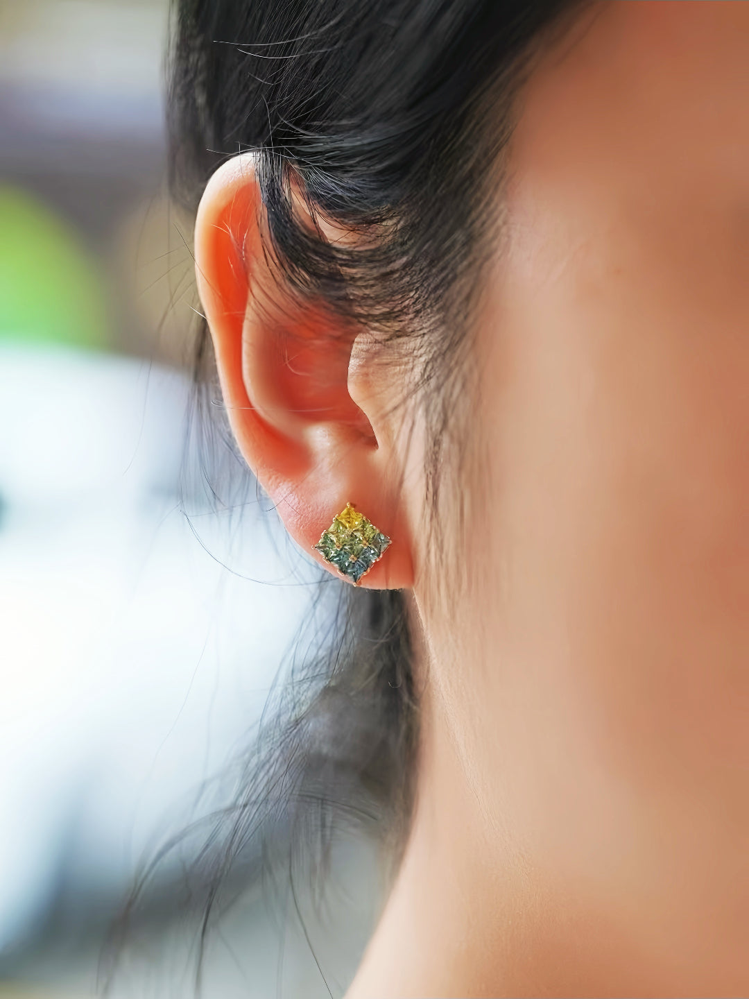 Rainbow Sapphire 18k Gold Earring (Item No. SA101）