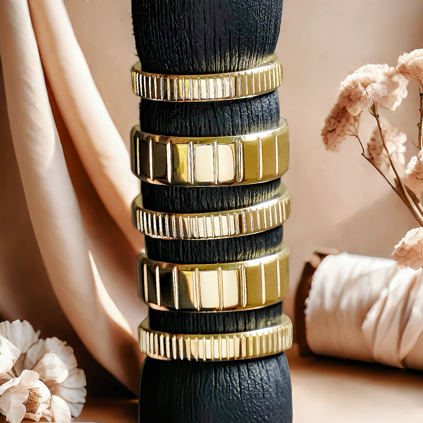 Contemporary 18k Gold Ring (Item No. GR0012）