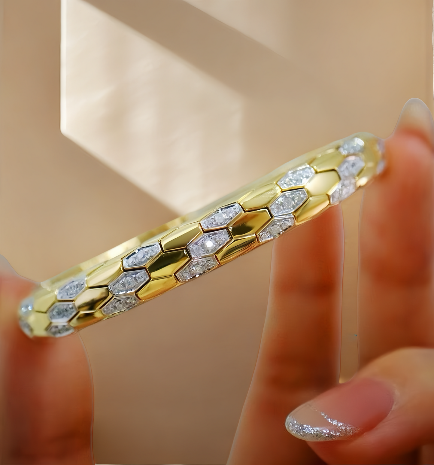 Vintage 18k Gold Diamond Bracelet (Item No. VT136）