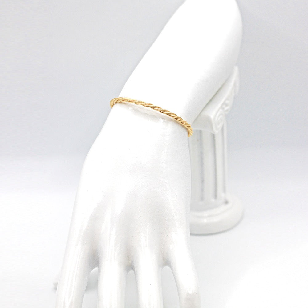 Twisted 18K Gold Bracelet (Item No. SH091CB)