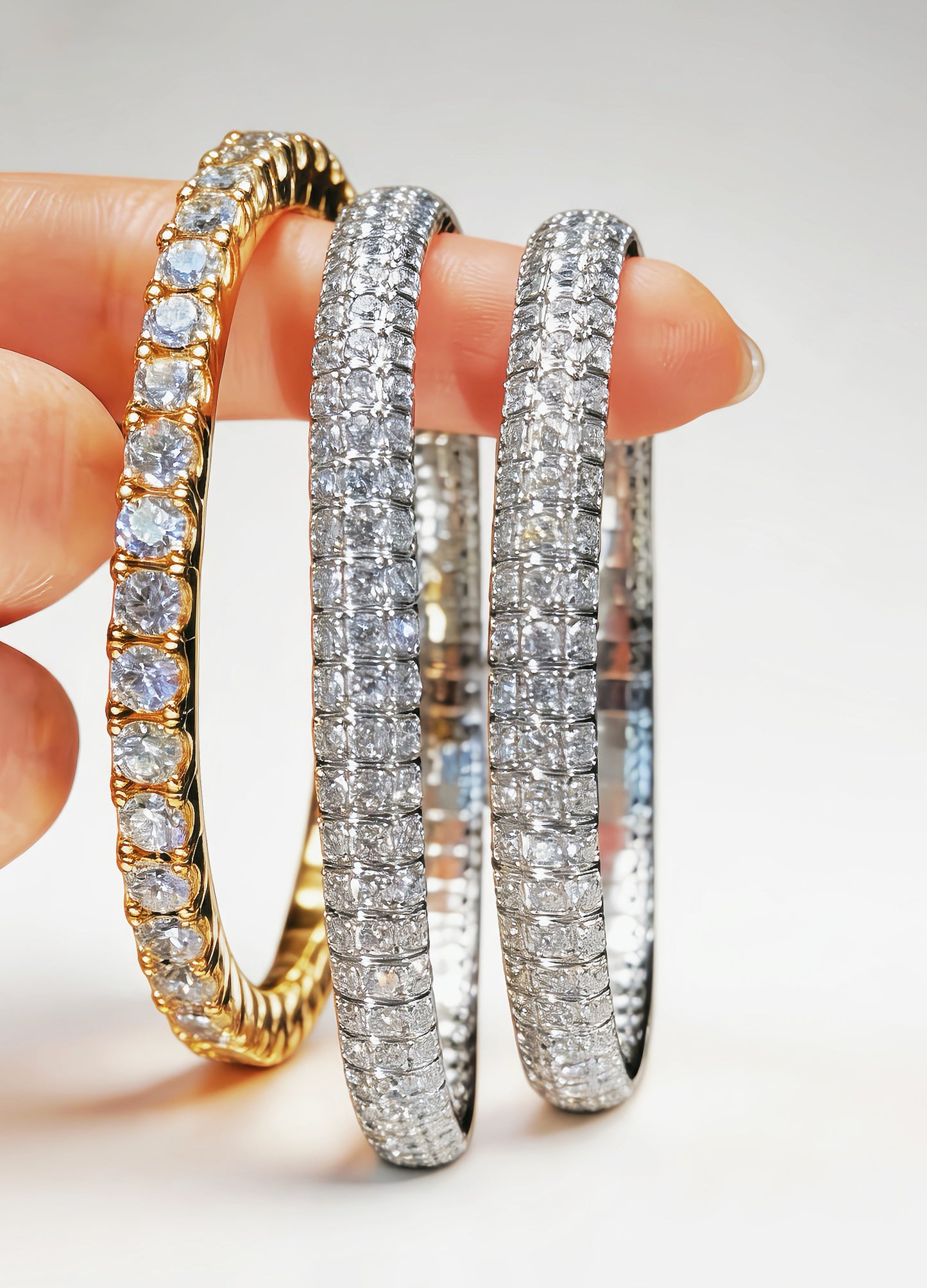 Elastic 18k Gold Lab Grown Diamond Bracelet (Item No. VT262）