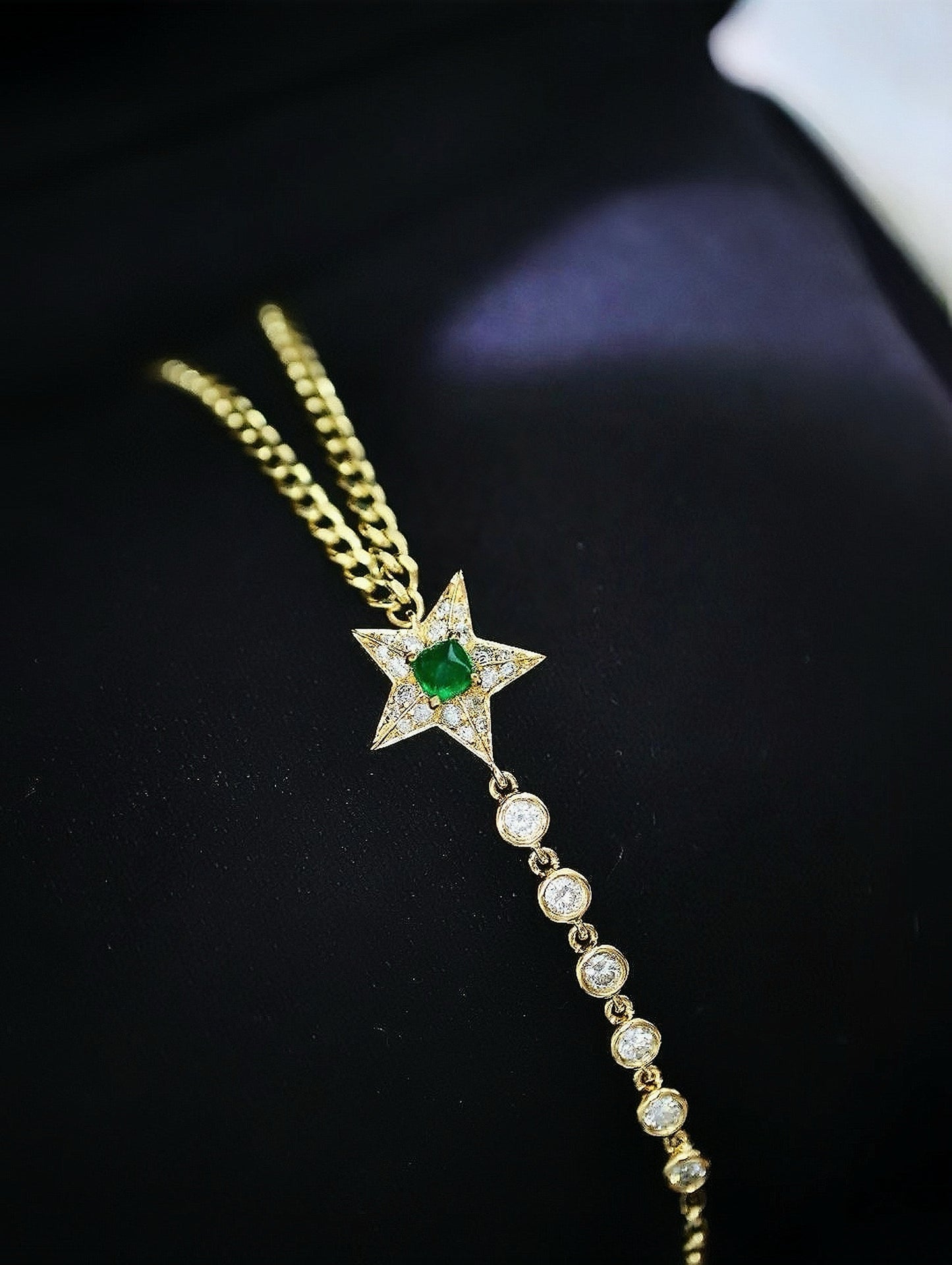 Vintage Star 18k Gold Diamond Emerald Bracelet (Item No. VT118）