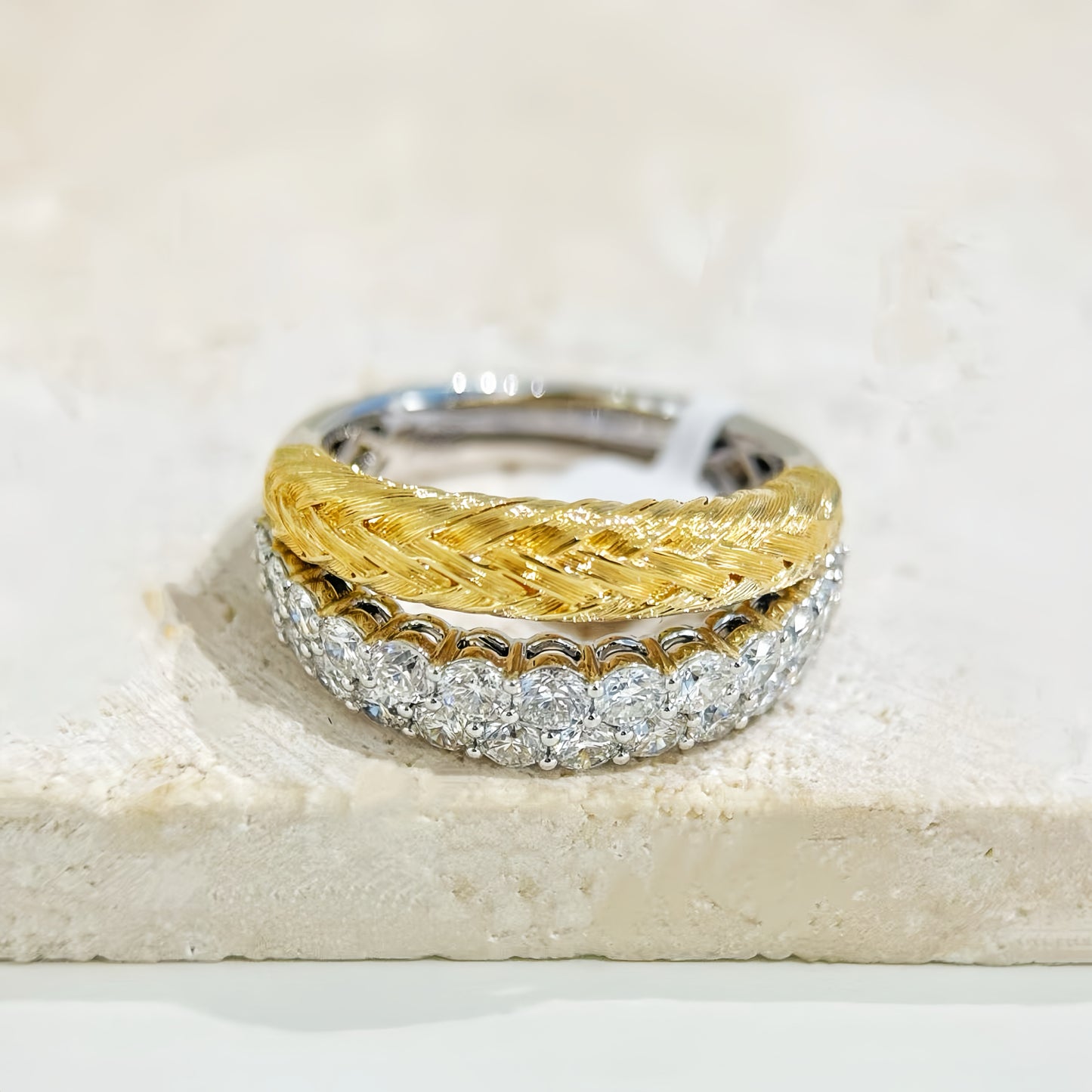 Vintage 18k Gold Diamond Ring (Item No. VT314)