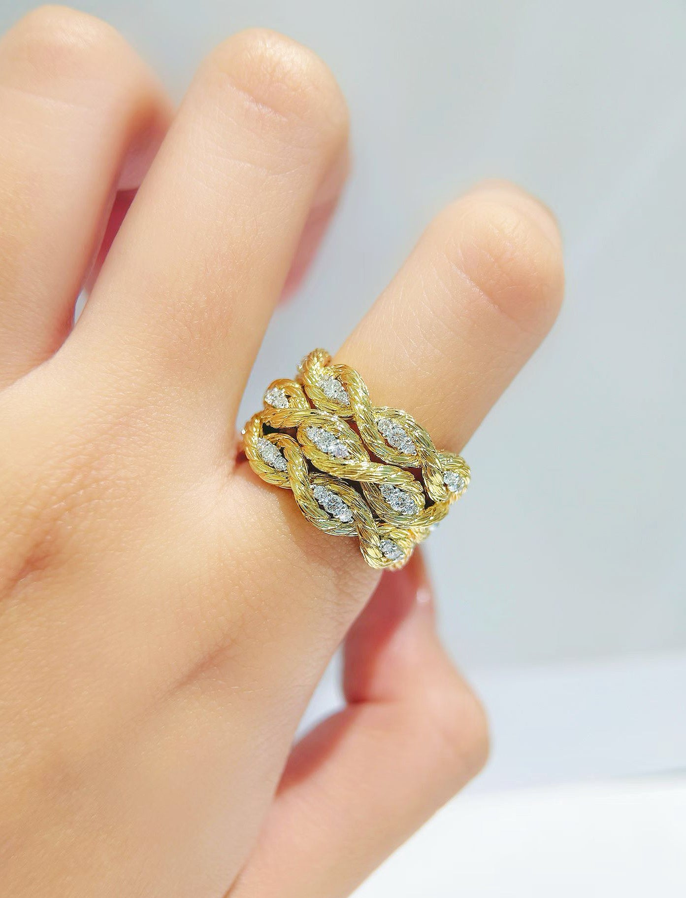 Vintage 18k Gold Diamond Ring (Item No. VT486）