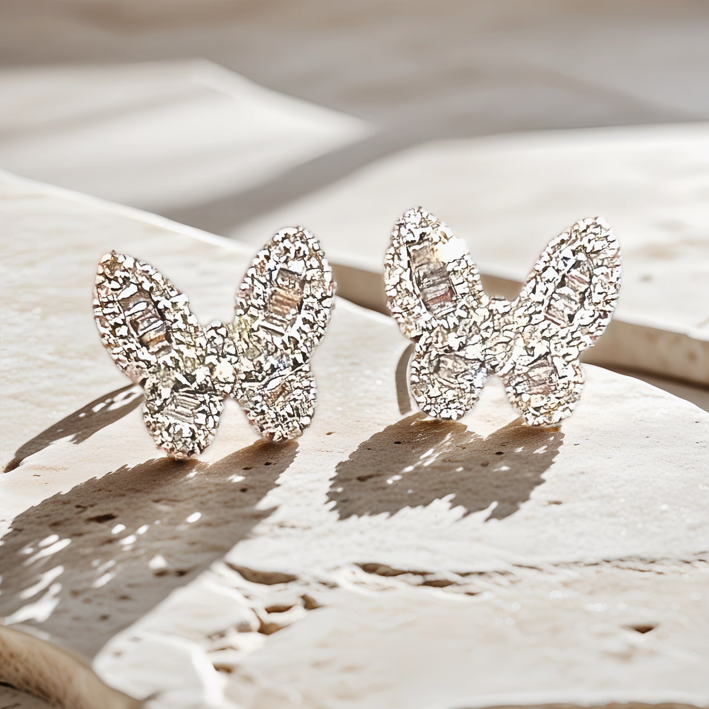 Butterfly 18k Gold Diamond Earring (Item No. VT083）